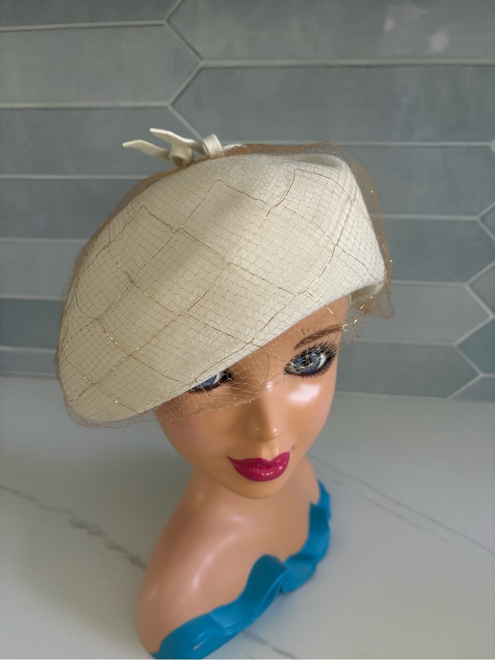 Vtg Monsieur Peter Petite 1950s-60s Ivory Wool Felt Pillbox Hat w/ Birdcage Veil